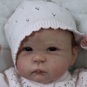 Lily by Linda Murray